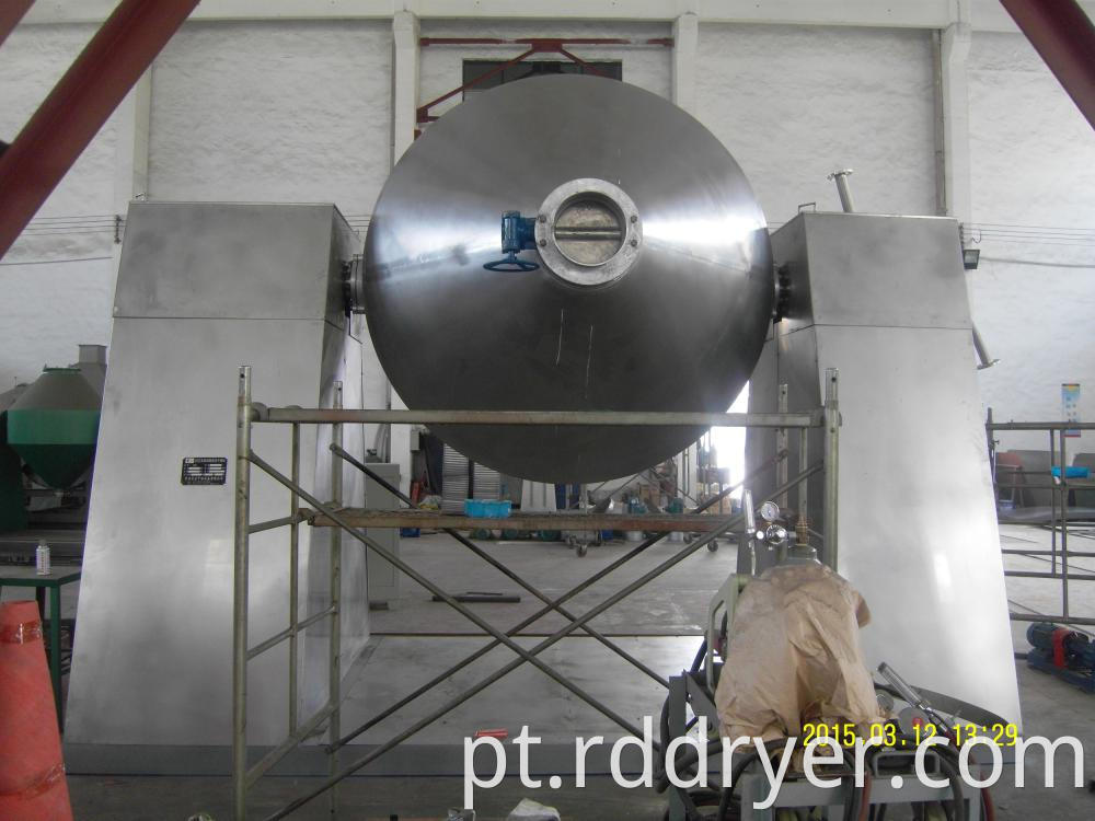 Double screw conical mixer for pharmaceutical powder